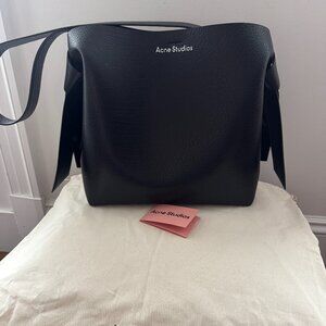 Brand new Acne Musubi Midi Shoulder Bag Pebbled Black Leather